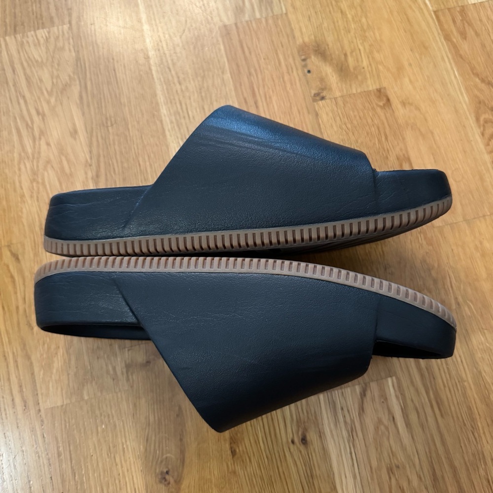 Black Slide Sandals - Picture 4 of 10